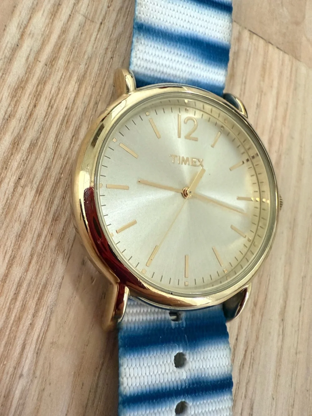 Timex gold tone blue and white nylon strap watch NEW BATTERY